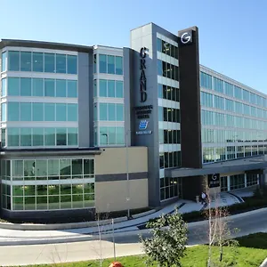 Hotel The Grand Airport By Lakeview Winnipeg