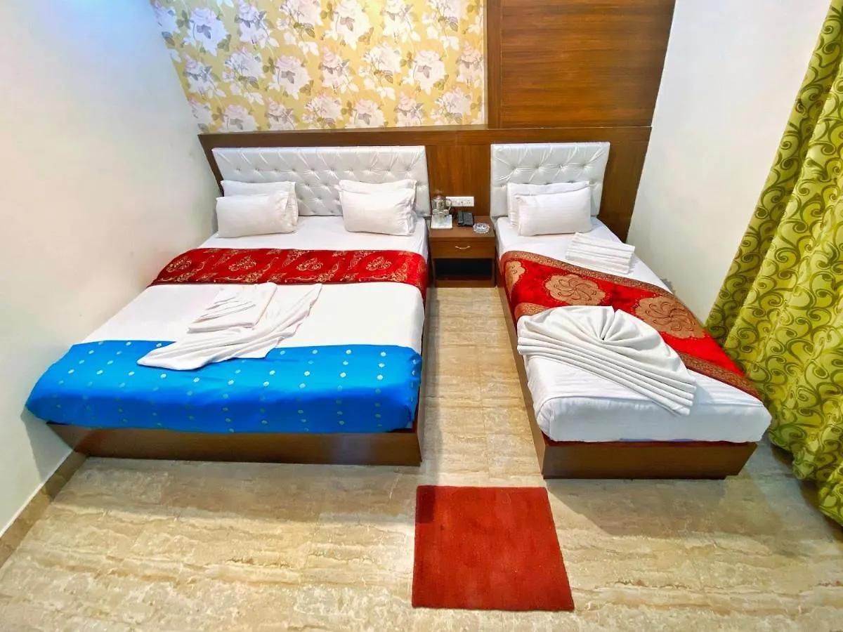 ***  Hotel Midcity Varanasi India