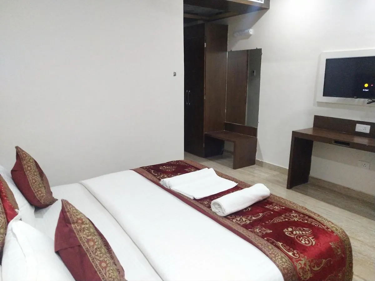 Hotel Midcity Varanasi